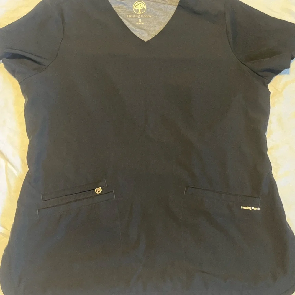 Healing Hands Charcoal Scrub Top - Picture 1 of 5